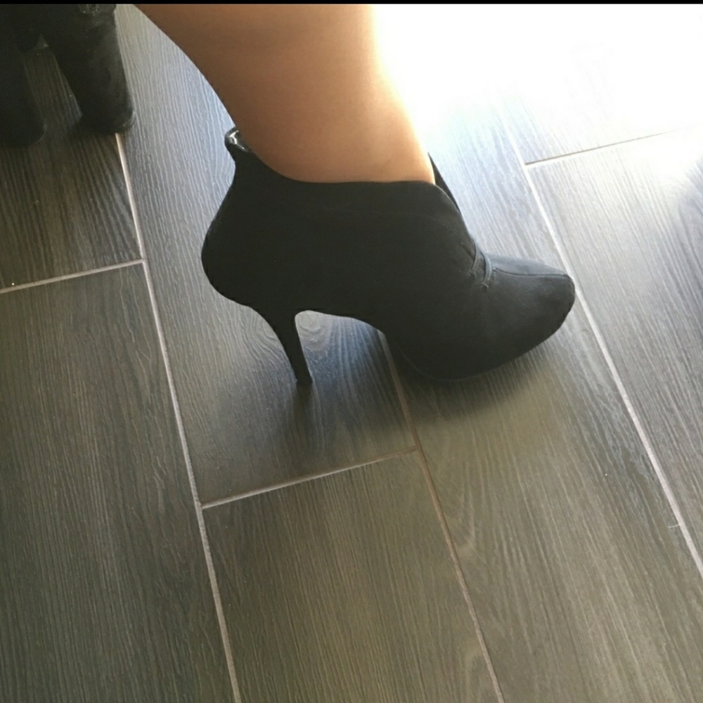 APT.9 Booties